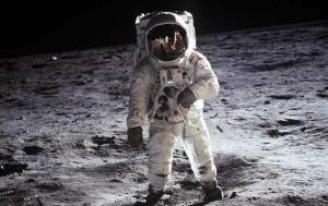 Buzz-Aldrin-on-the-Moon